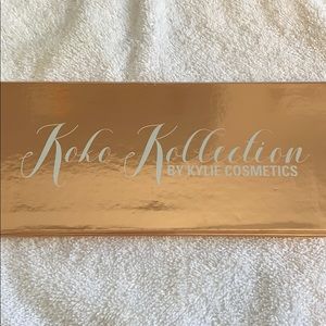 Koko Kollection pressed powder palette